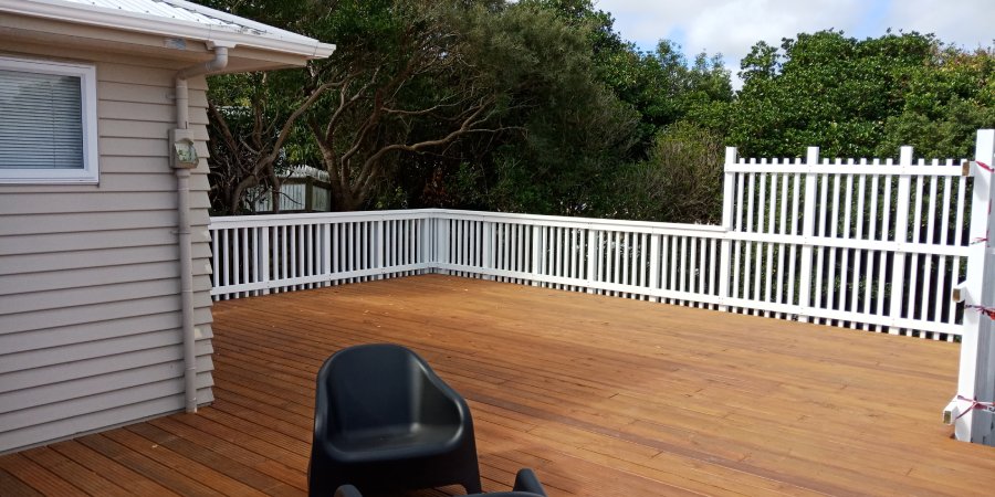 beautiful finsihed deck by gem builders in wellington (2)